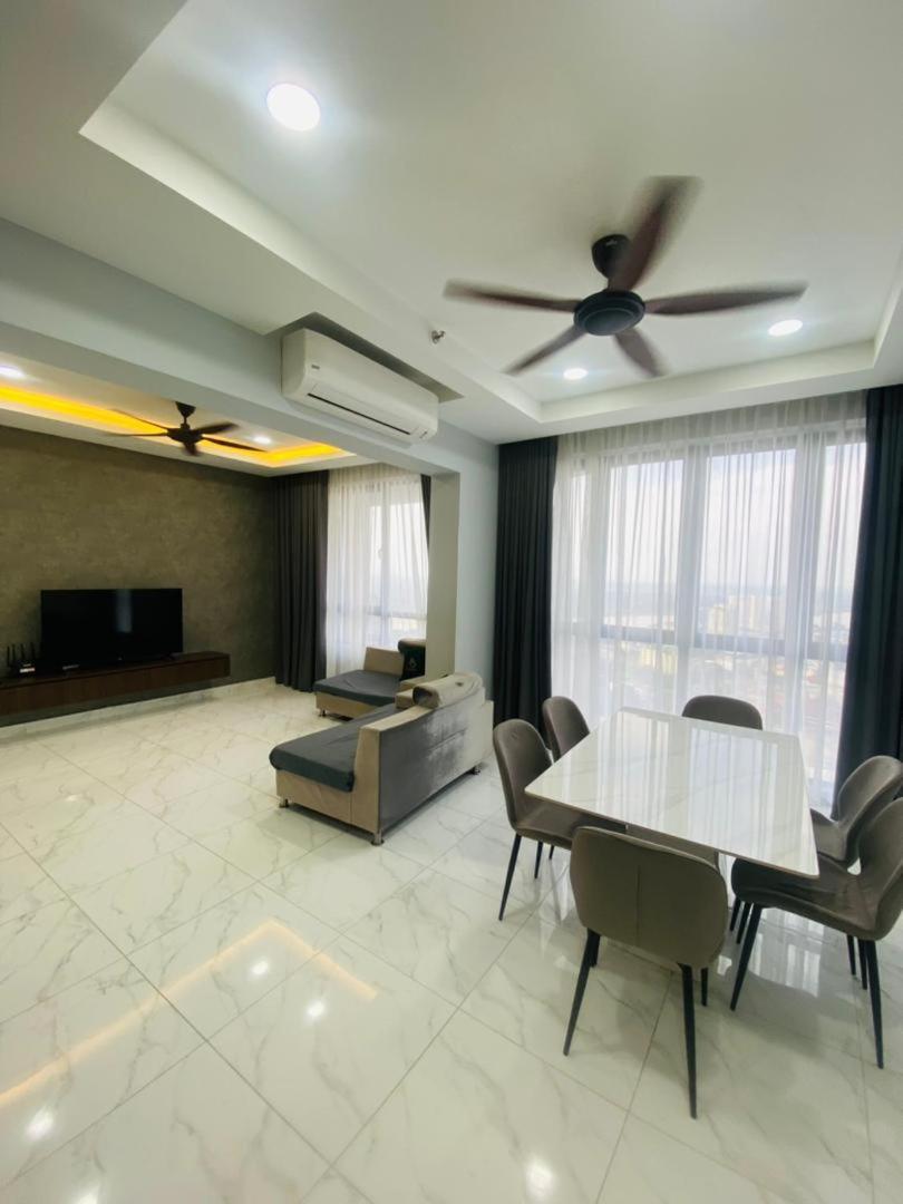 2Br Premium Suites Troika Kota Bharu By Aghome Extérieur photo